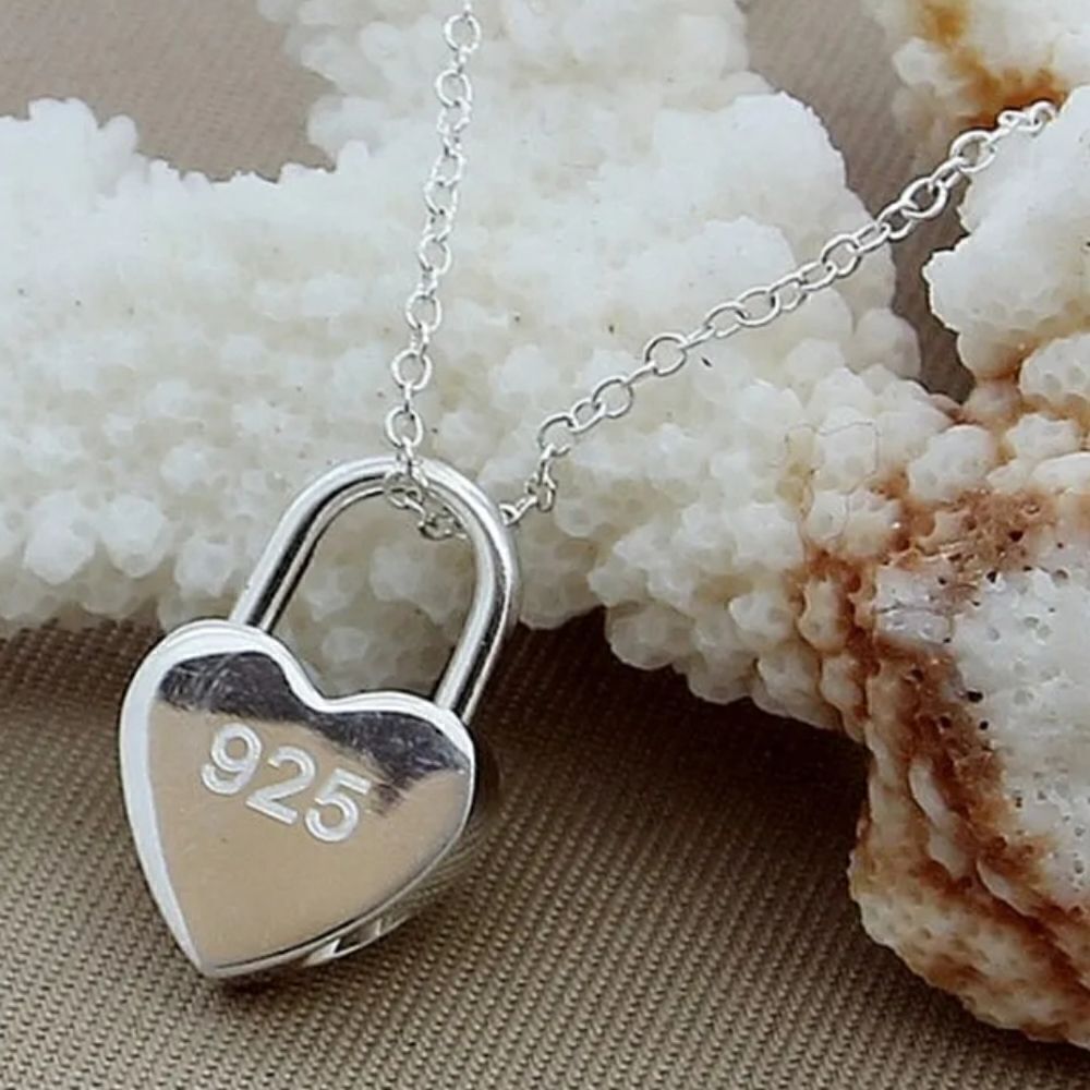 SterlingāSilverāHeartāLocket - Picture 2 of 8